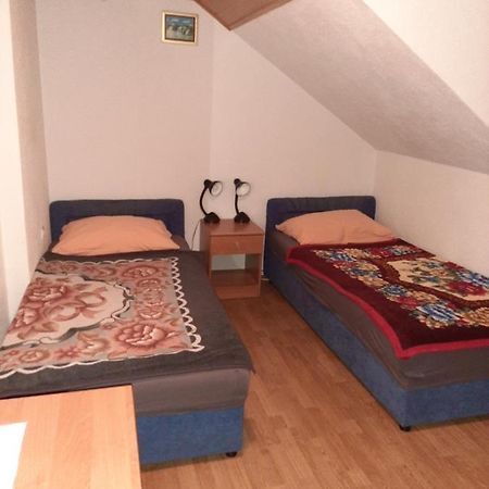 Rooms Mostanje Karlovac Eksteriør billede